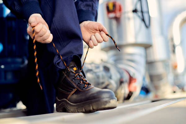 Choisir ses bottes et chaussures de protection pour le chantier -  Prévention BTP